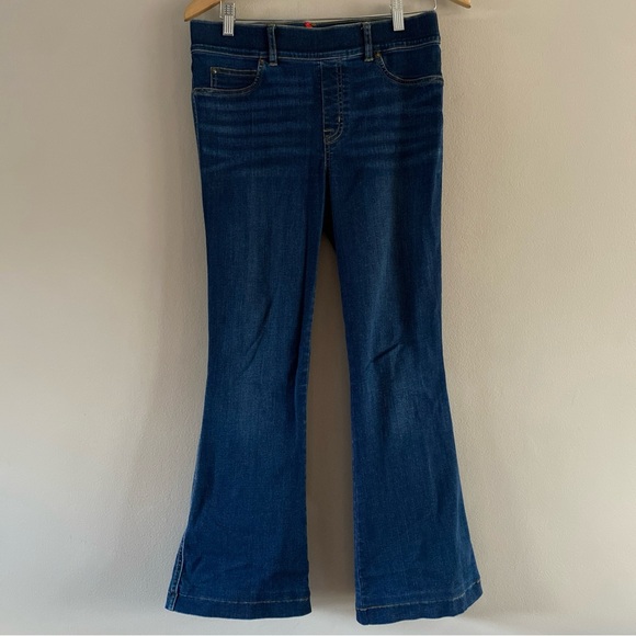 SPANX Women's  Blue Denim Cropped Flare Jeans Pull-On Stretch 20327Q Size MEDIUM - Picture 2 of 12
